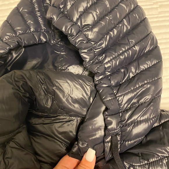 Old navy athletic vest. Black, size medium. - Picture 5 of 5